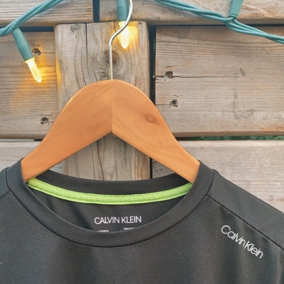 Mens Calvin Klein activewear 2020 yoga t shirt - Picture 3 of 3